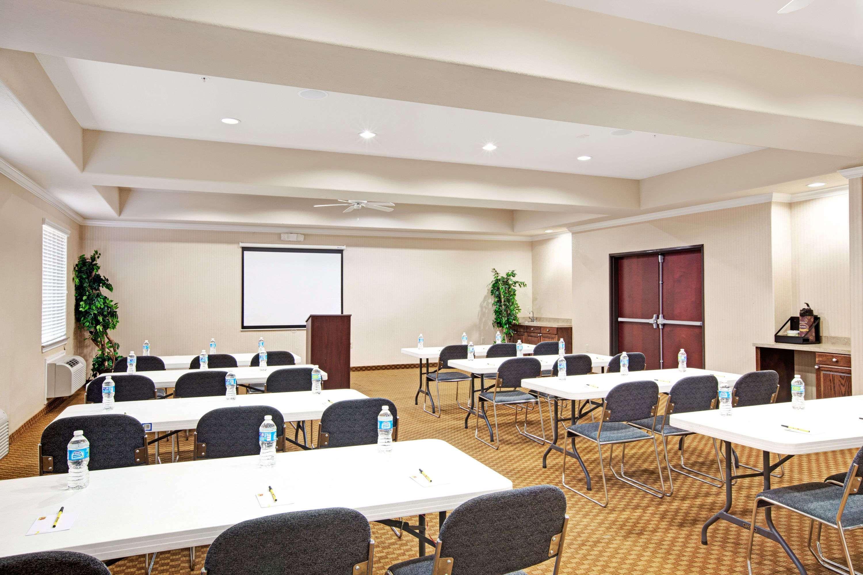 Super 8 By Wyndham Iah West/Greenspoint Aldine Extérieur photo