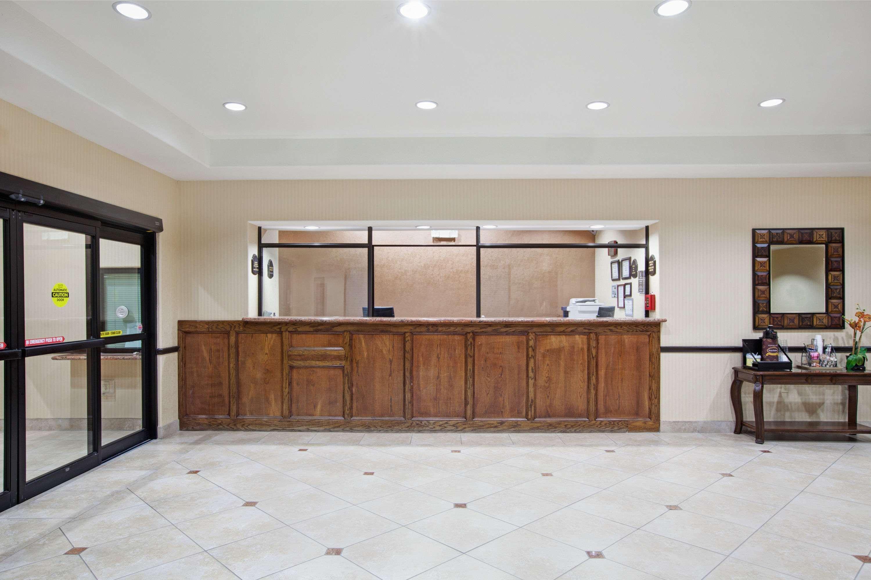 Super 8 By Wyndham Iah West/Greenspoint Aldine Extérieur photo